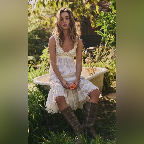 Intimately Petal Party Shapeless Cami NWOT clean ivory - Picture 3 of 5